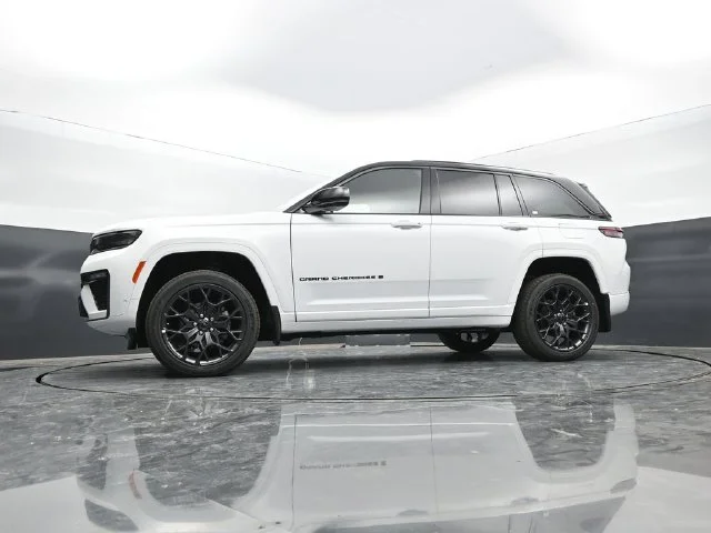 Nuevos JEEP GRAND CHEROKEE à Estados chez autogozo