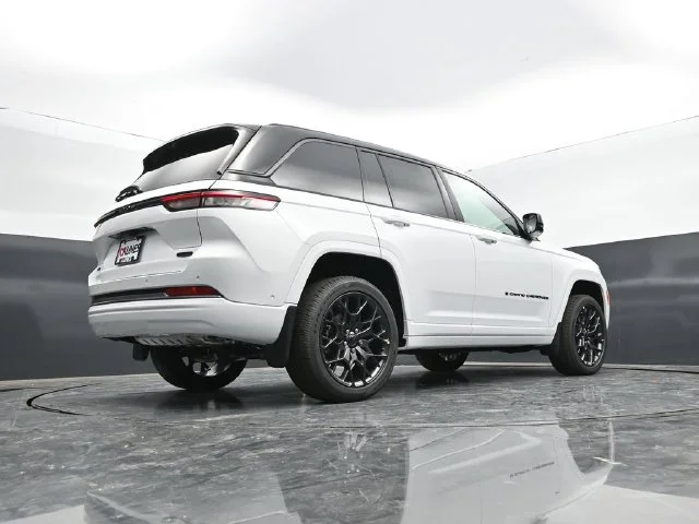 Nuevos JEEP GRAND CHEROKEE à Estados chez autogozo