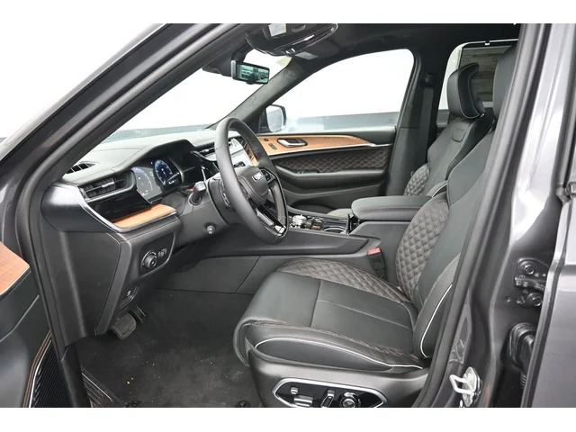 Nuevos JEEP GRAND CHEROKEE à Estados chez autogozo