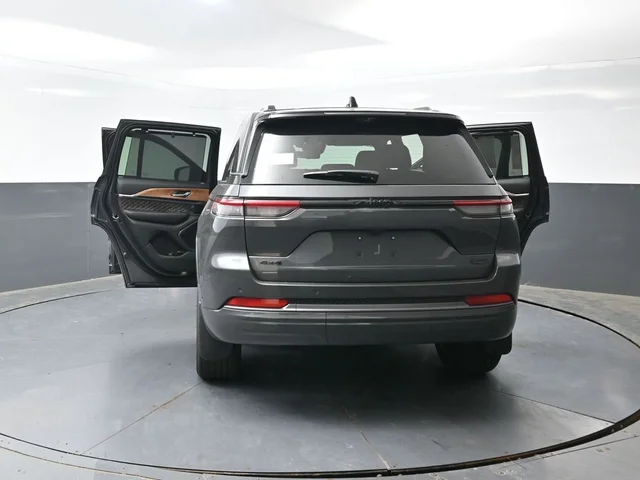 Nuevos JEEP GRAND CHEROKEE à Estados chez autogozo