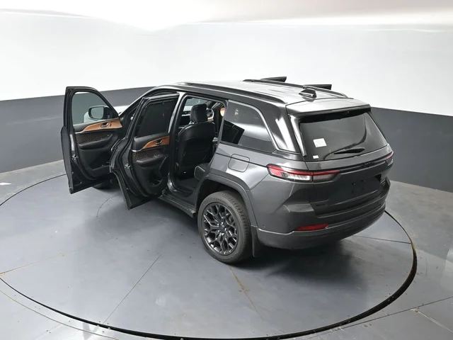 Nuevos JEEP GRAND CHEROKEE à Estados chez autogozo