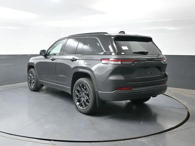 Nuevos JEEP GRAND CHEROKEE à Estados chez autogozo