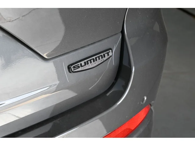 Nuevos JEEP GRAND CHEROKEE à Estados chez autogozo