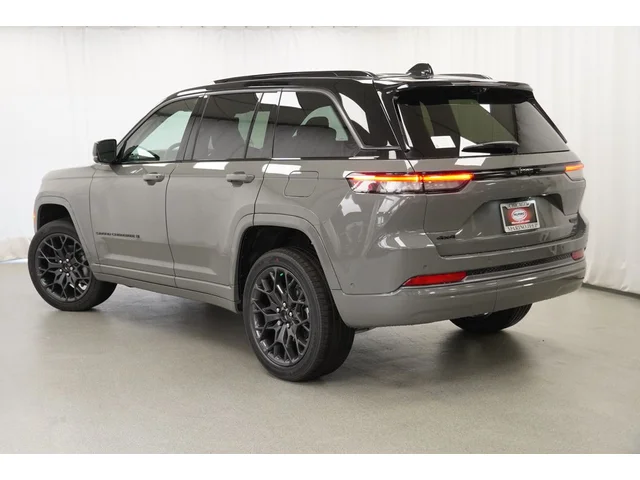 Nuevos JEEP GRAND CHEROKEE à Estados chez autogozo