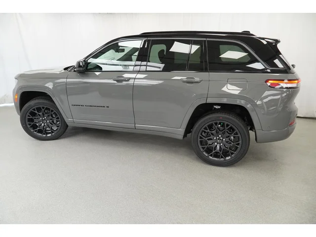 Nuevos JEEP GRAND CHEROKEE à Estados chez autogozo