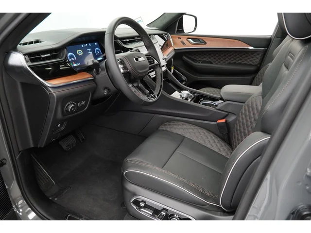 Nuevos JEEP GRAND CHEROKEE à Estados chez autogozo