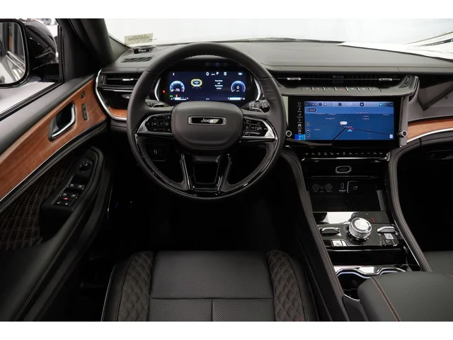 Nuevos JEEP GRAND CHEROKEE à Estados chez autogozo