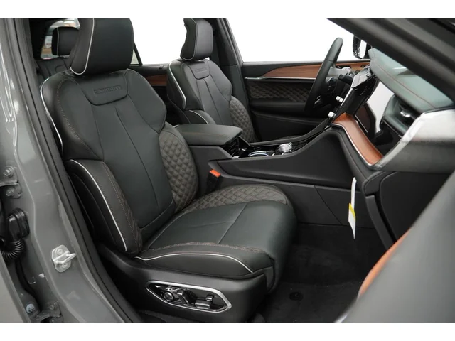 Nuevos JEEP GRAND CHEROKEE à Estados chez autogozo