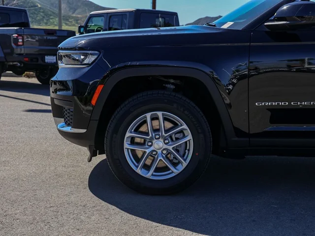 Nuevos JEEP GRAND CHEROKEE L à Estados chez autogozo