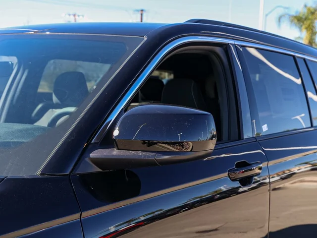 Nuevos JEEP GRAND CHEROKEE L à Estados chez autogozo