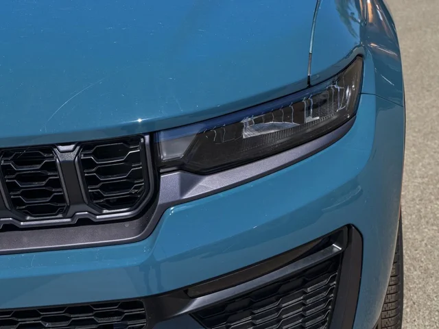 Nuevos JEEP GRAND CHEROKEE L à Estados chez autogozo