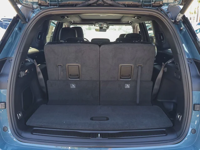 Nuevos JEEP GRAND CHEROKEE L à Estados chez autogozo