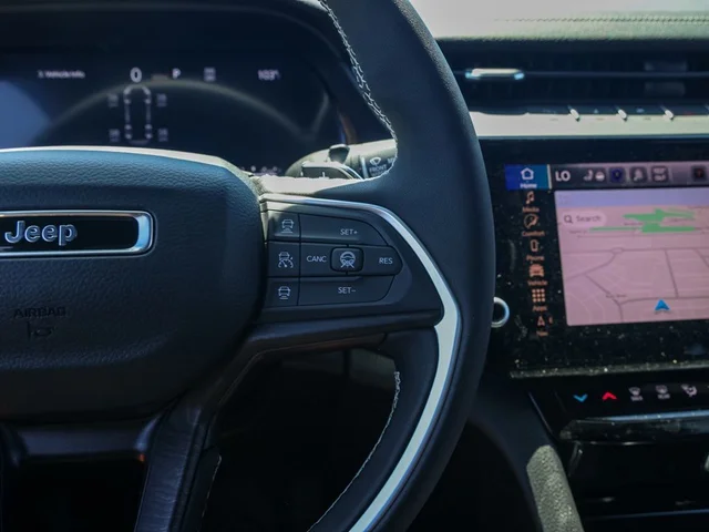 Nuevos JEEP GRAND CHEROKEE L à Estados chez autogozo