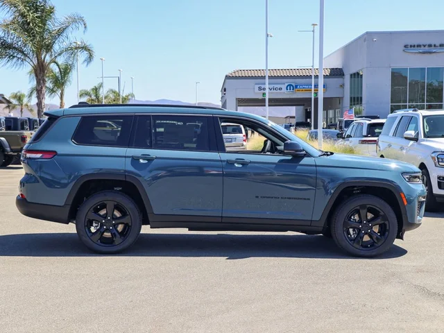Nuevos JEEP GRAND CHEROKEE L à Estados chez autogozo