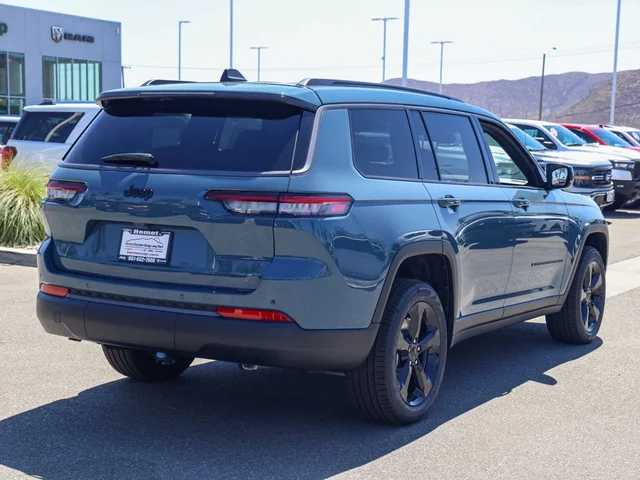 Nuevos JEEP GRAND CHEROKEE L à Estados chez autogozo