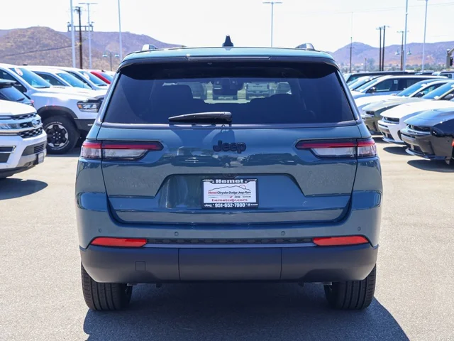 Nuevos JEEP GRAND CHEROKEE L à Estados chez autogozo