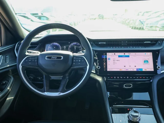 Nuevos JEEP GRAND CHEROKEE L à Estados chez autogozo