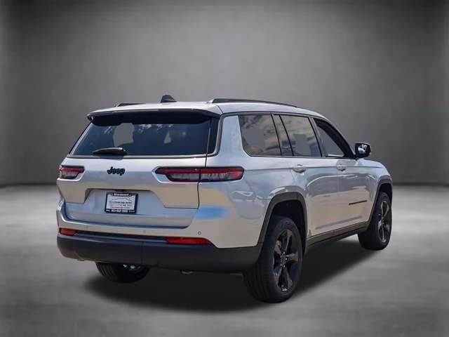 Nuevos JEEP GRAND CHEROKEE L à Estados chez autogozo