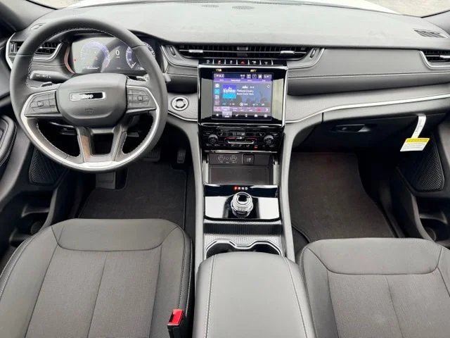 Nuevos JEEP GRAND CHEROKEE L à Estados chez autogozo