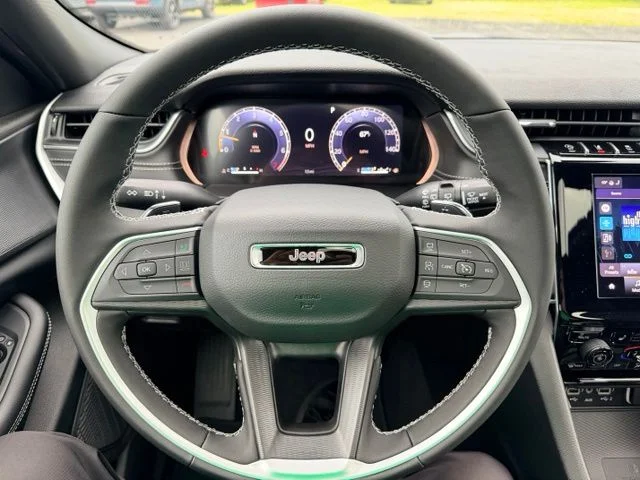 Nuevos JEEP GRAND CHEROKEE L à Estados chez autogozo
