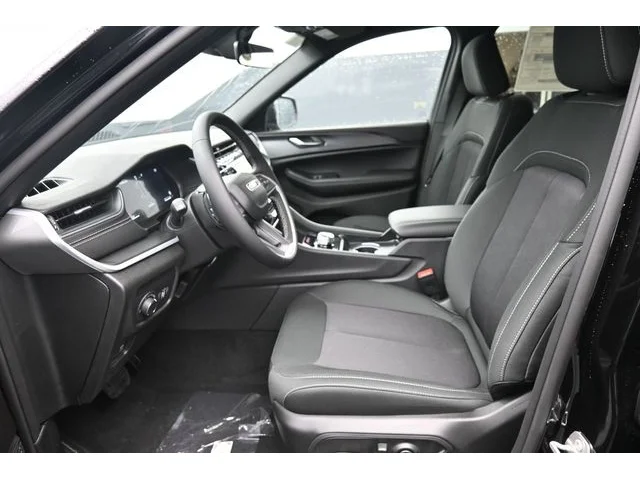 Nuevos JEEP GRAND CHEROKEE L à Estados chez autogozo
