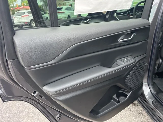 Nuevos JEEP GRAND CHEROKEE L à Estados chez autogozo