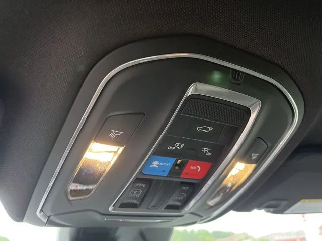 Nuevos JEEP GRAND CHEROKEE L à Estados chez autogozo