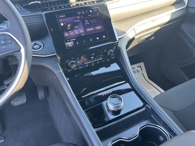 Nuevos JEEP GRAND CHEROKEE L à Estados chez autogozo