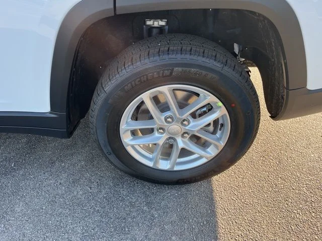 Nuevos JEEP GRAND CHEROKEE L à Estados chez autogozo