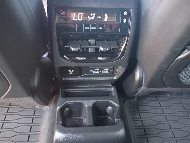 SEMINUEVOS JEEP Grand Cherokee L a Estados en autogozo