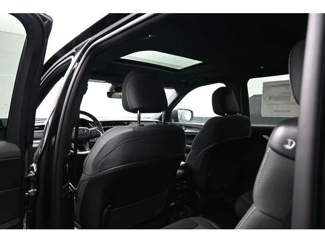 Nuevos JEEP GRAND CHEROKEE L à Estados chez autogozo