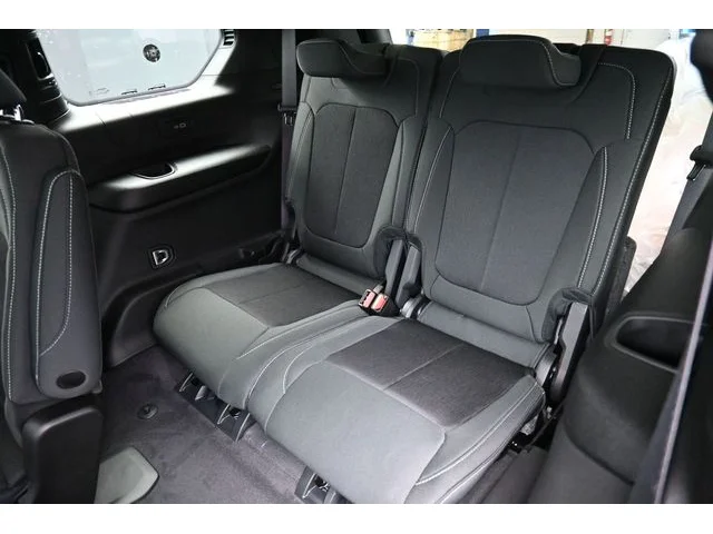Nuevos JEEP GRAND CHEROKEE L à Estados chez autogozo