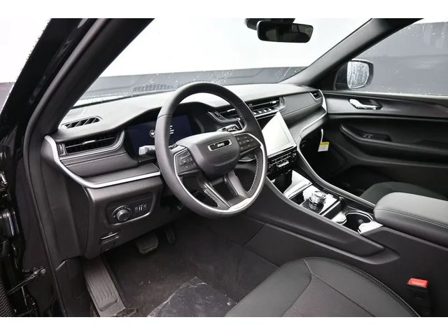 Nuevos JEEP GRAND CHEROKEE L à Estados chez autogozo