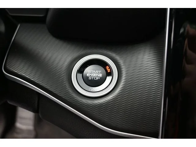 Nuevos JEEP GRAND CHEROKEE L à Estados chez autogozo