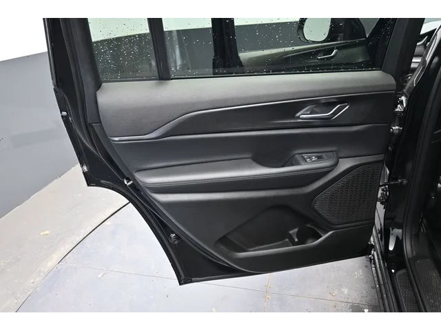 Nuevos JEEP GRAND CHEROKEE L à Estados chez autogozo