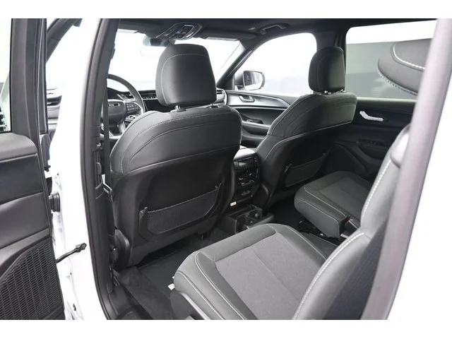 Nuevos JEEP GRAND CHEROKEE L à Estados chez autogozo