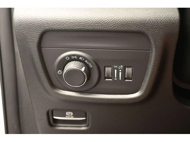 Nuevos JEEP GRAND CHEROKEE L à Estados chez autogozo