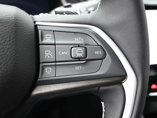 Nuevos JEEP GRAND CHEROKEE L à Estados chez autogozo