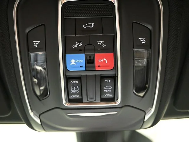 Nuevos JEEP GRAND CHEROKEE L à Estados chez autogozo