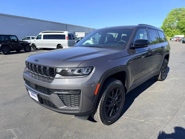 Nuevos JEEP GRAND CHEROKEE L à Estados chez autogozo
