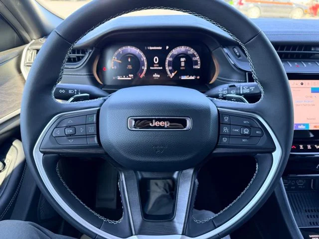 Nuevos JEEP GRAND CHEROKEE L à Estados chez autogozo