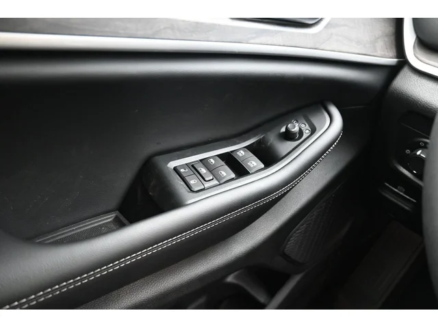 Nuevos JEEP GRAND CHEROKEE L à Estados chez autogozo