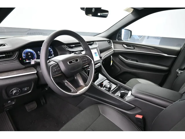 Nuevos JEEP GRAND CHEROKEE L à Estados chez autogozo