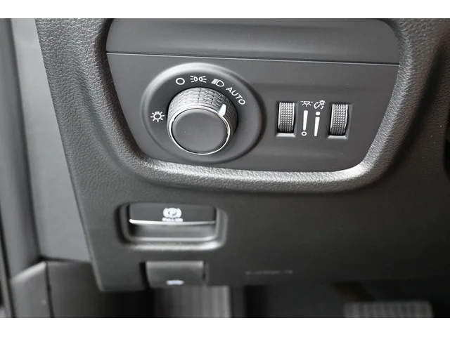 Nuevos JEEP GRAND CHEROKEE L à Estados chez autogozo