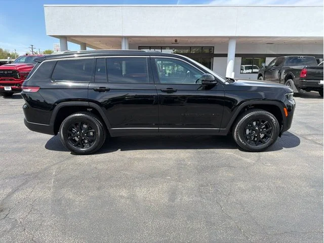 Nuevos JEEP GRAND CHEROKEE L à Estados chez autogozo