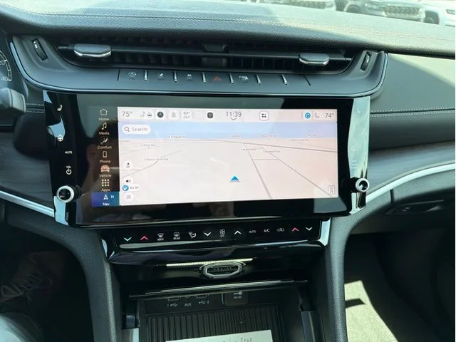 Nuevos JEEP GRAND CHEROKEE L à Estados chez autogozo