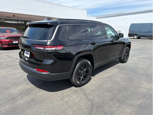 Nuevos JEEP GRAND CHEROKEE L à Estados chez autogozo