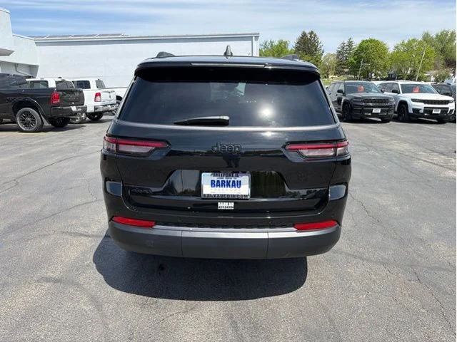 Nuevos JEEP GRAND CHEROKEE L à Estados chez autogozo
