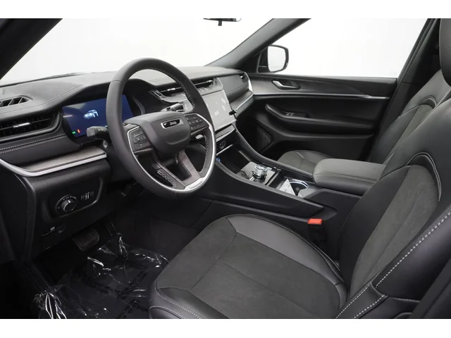 Nuevos JEEP GRAND CHEROKEE L à Estados chez autogozo