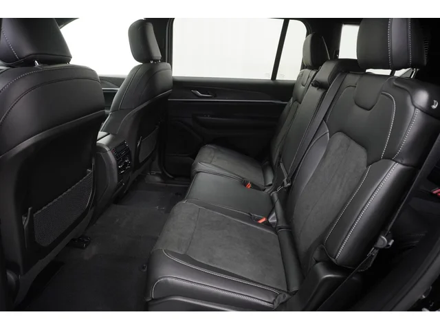 Nuevos JEEP GRAND CHEROKEE L à Estados chez autogozo